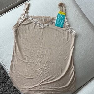 Vanity Fair Women's Beige Lace Camisole. NWT